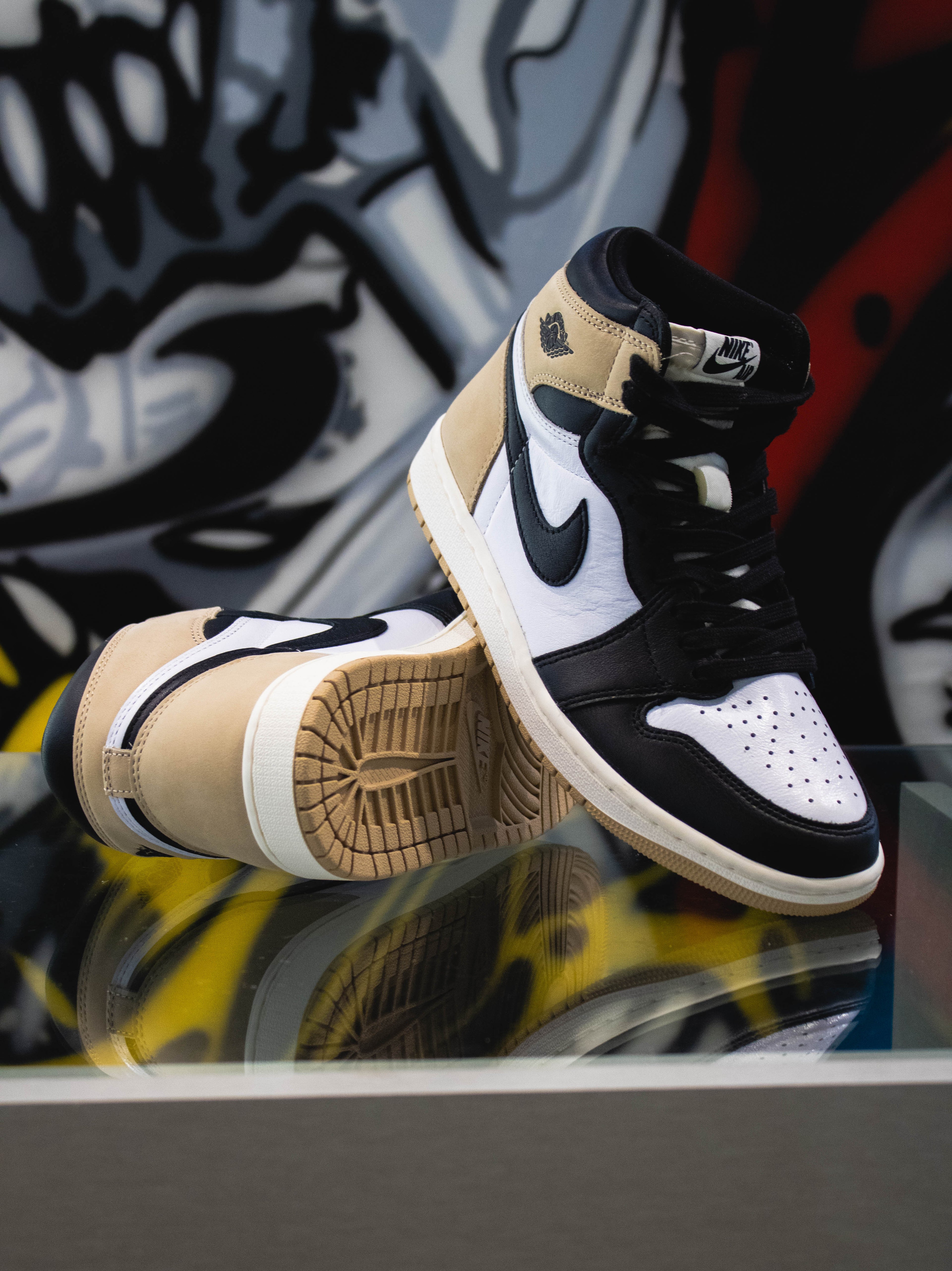 Air Jordan 1 Retro High OG Black/ Legend MD Brown-White