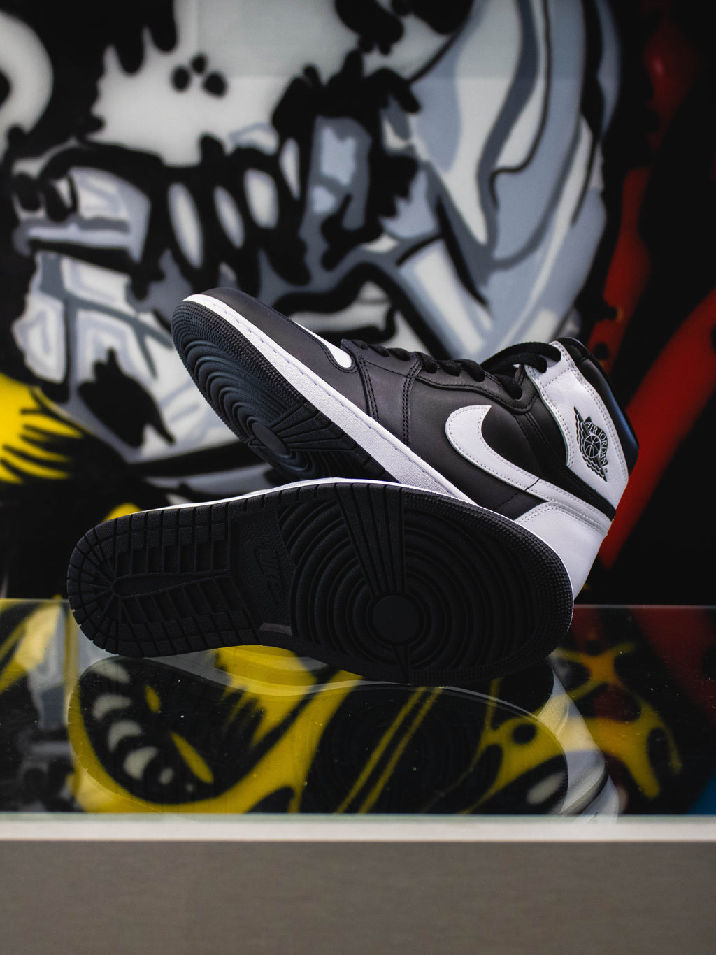 Air Jordan 1 Retro High OG Black/White