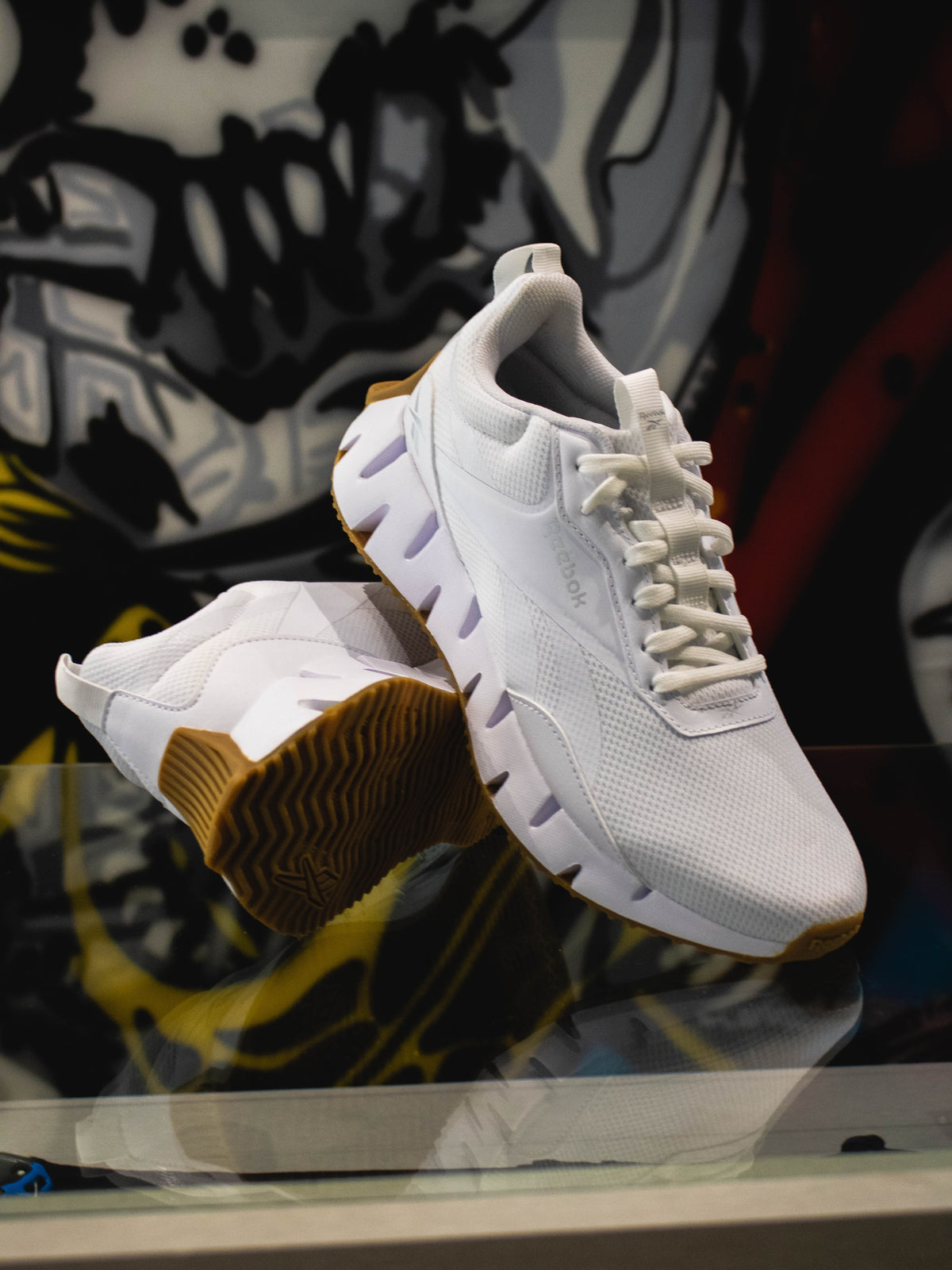 Reebok Zig Dynamica STR White / Gum