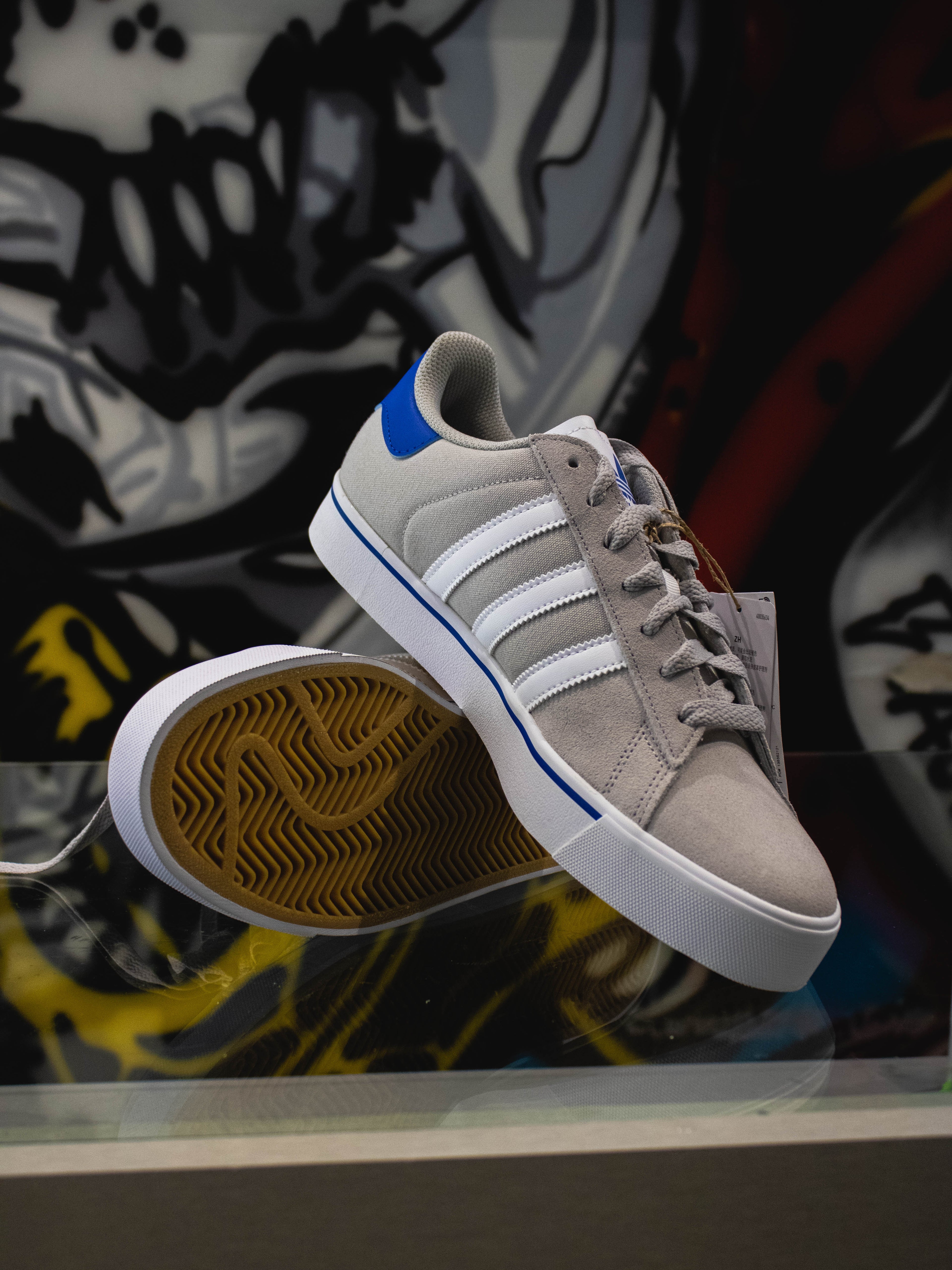 Adidas Originals Campus Vulc Gris Tres / Blanco Nube / Pájaro Azul